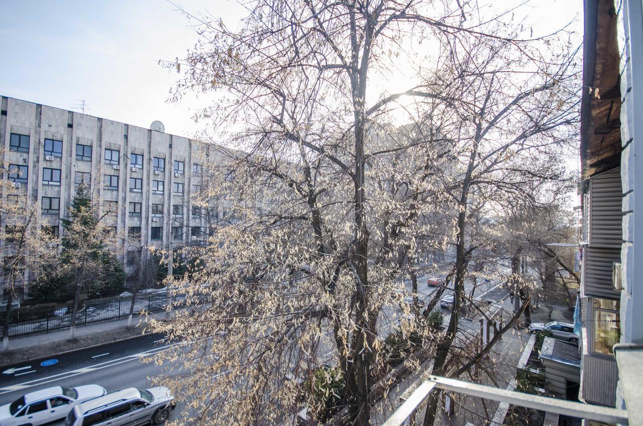 Золотой Квадрат Шевченко 75 Apartman Almati Kültér fotó